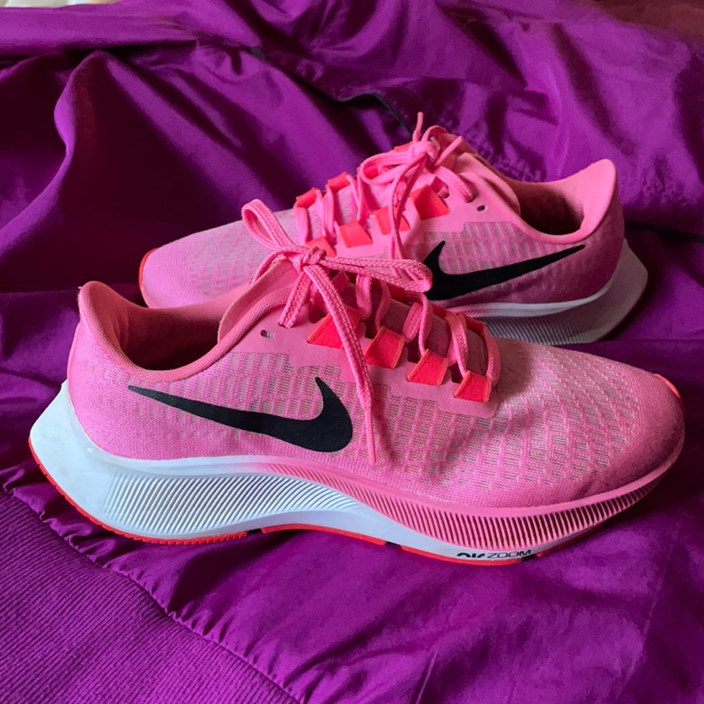 Nike Sneakers Women Size 7